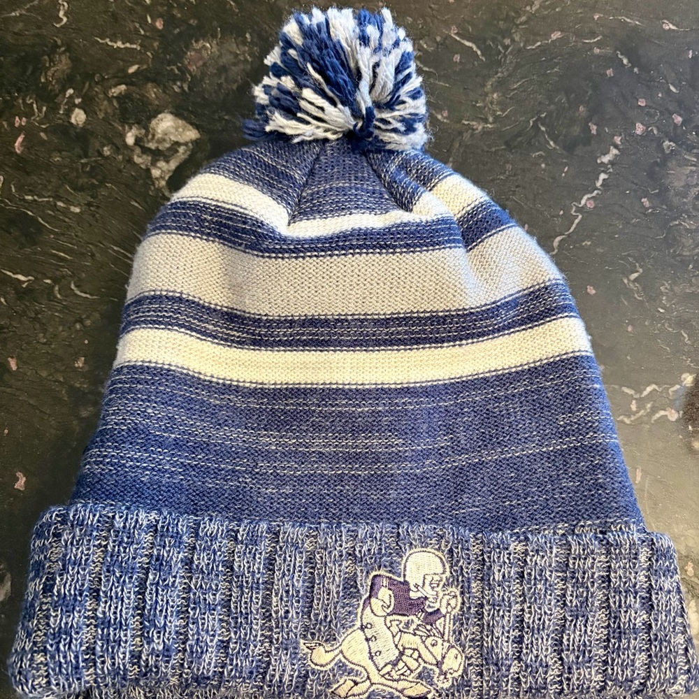 🍓 Colts winter toque.  Vintage NFL design. Larger size.